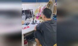 宿舍吃瓜闹鬼视频,吃瓜视频揭秘闹鬼之谜