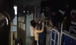 宿舍吃瓜闹鬼视频,吃瓜视频揭秘闹鬼之谜