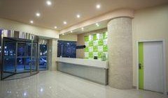 酒店前台收银吃瓜,揭秘酒店行业幕后趣闻