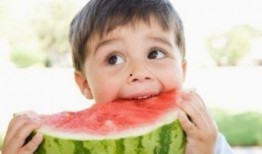 吃瓜绝句,揭秘娱乐圈的甜蜜与苦涩