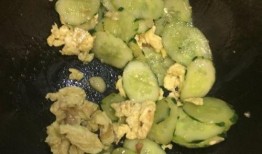 吃瓜炒蛋的做法